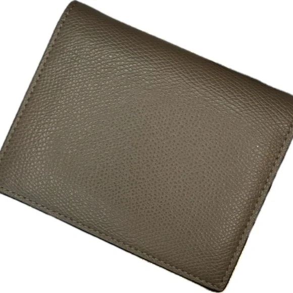 Fendi F Beige Leather Bi-Fold Wallet with Gold Logo. 31/2 X 41/2 - Picture 13 of 16